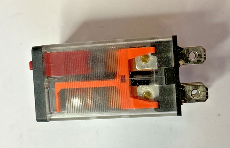 SCHNEIDER ELECTRIC RPM22F7 RELAY 120VAC 50/60HZ ***LOTOF3***