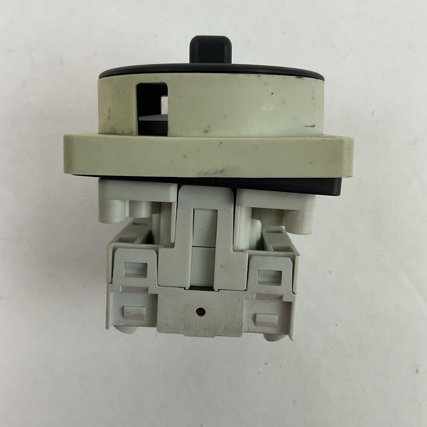 ALLEN BRADLEY 194L-E25 SER A LOAD SWITCH 25A 600VAC 15HP 3PH