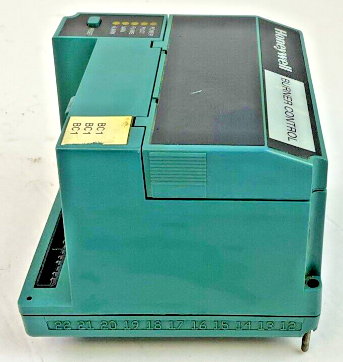 HONEYWELL RM7800 L 1015 BURNER CONTROL MODULE