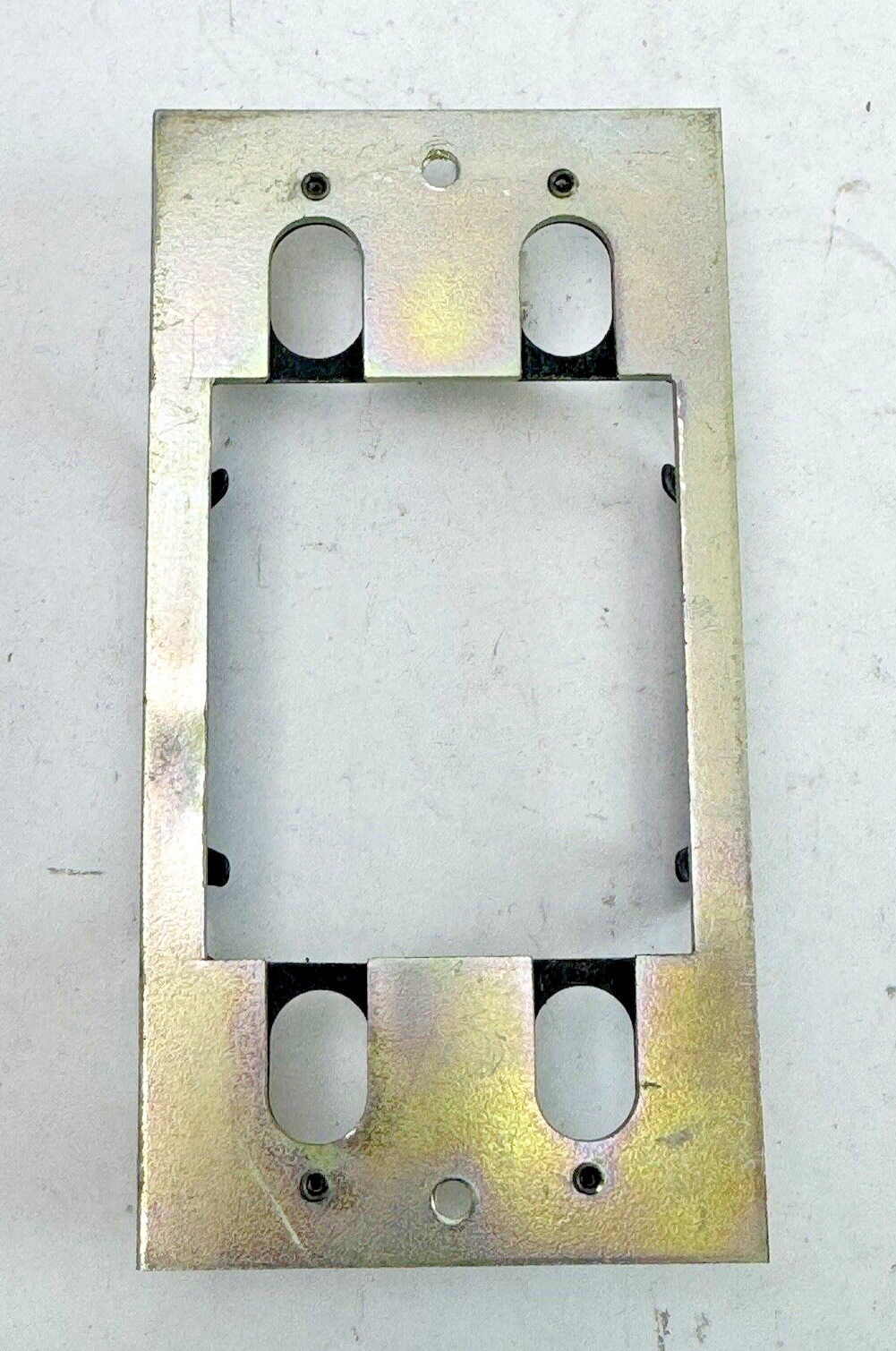 ITE / SIEMENS - FP9555 -TWO POLE FACE MOUNTING PLATE FOR TYPE BQ CIRCUIT BREAKER