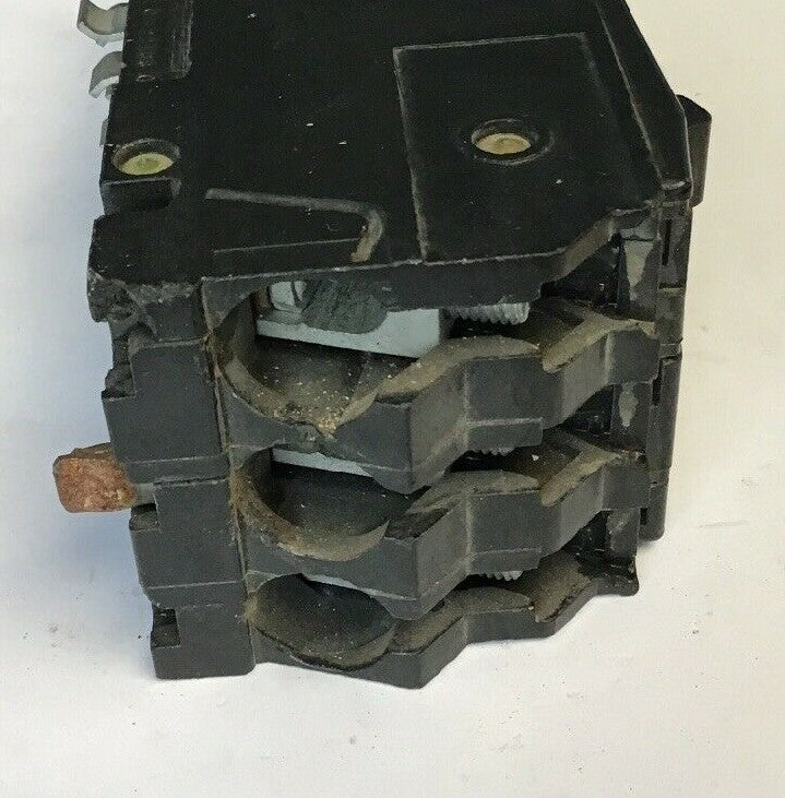 SQUARE D Q1 100AMP CIRCUIT BREAKER 240VAC 3POLE