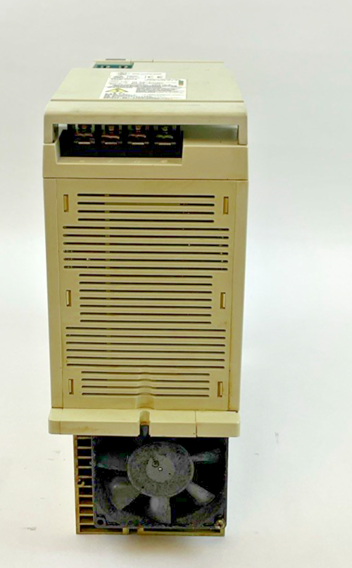 MITSUBISHI MDS-CH-V1-70 SERVO DRIVE UNIT 7KW 648V H/W VER.N 15A 240HZ