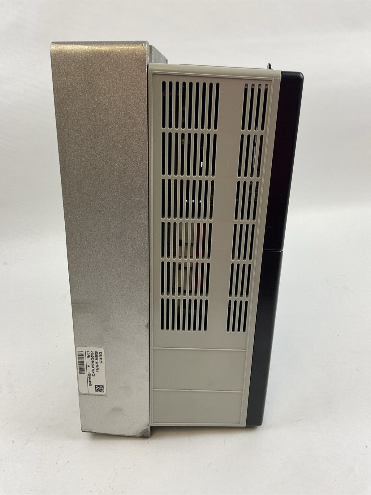 ALLEN BRADLEY 20AD034A3AYYANC0 SER A FIRMWARE 5.001 AC DRIVE 25HP