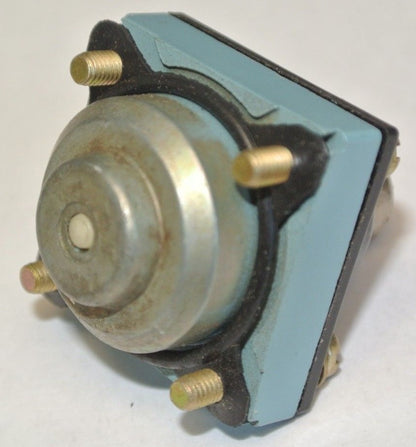 TELEMECANIQUE XCK-D10 LIMIT SWITCH PLUNGER-TYPE HEAD - NEW SURPLUS