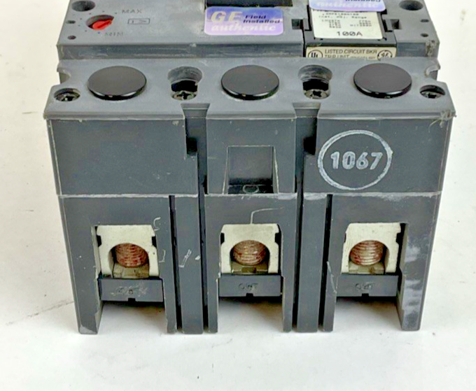 GE SELA36AT0100 CIRCUIT BREAKER 100A 600VAC 3POLE W/SRPE100A100 TRIP