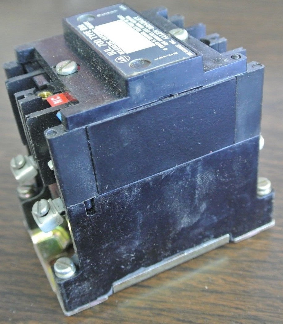 ALLEN-BRADLEY 700-RM110A1 - AC CONTROL RELAY - 120V, 60Hz - NEW SURPLUS