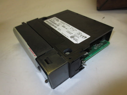 ALLEN-BRADLEY 1756-OV16E/A Ser. A CONTROLLOGIX DC OUTPUT16 PT24VDC SINK 10-30VDC