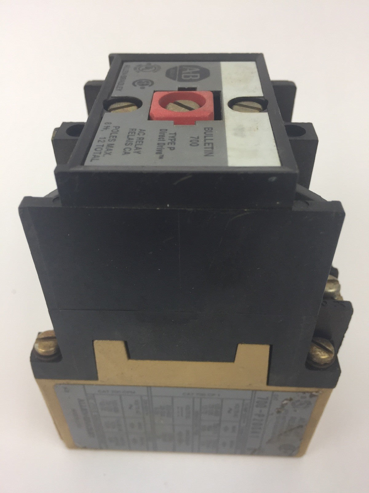 ALLEN BRADLEY 700-P200A1 AC RELAY SER B 115-120V 60HZ 110V 50HZ COIL
