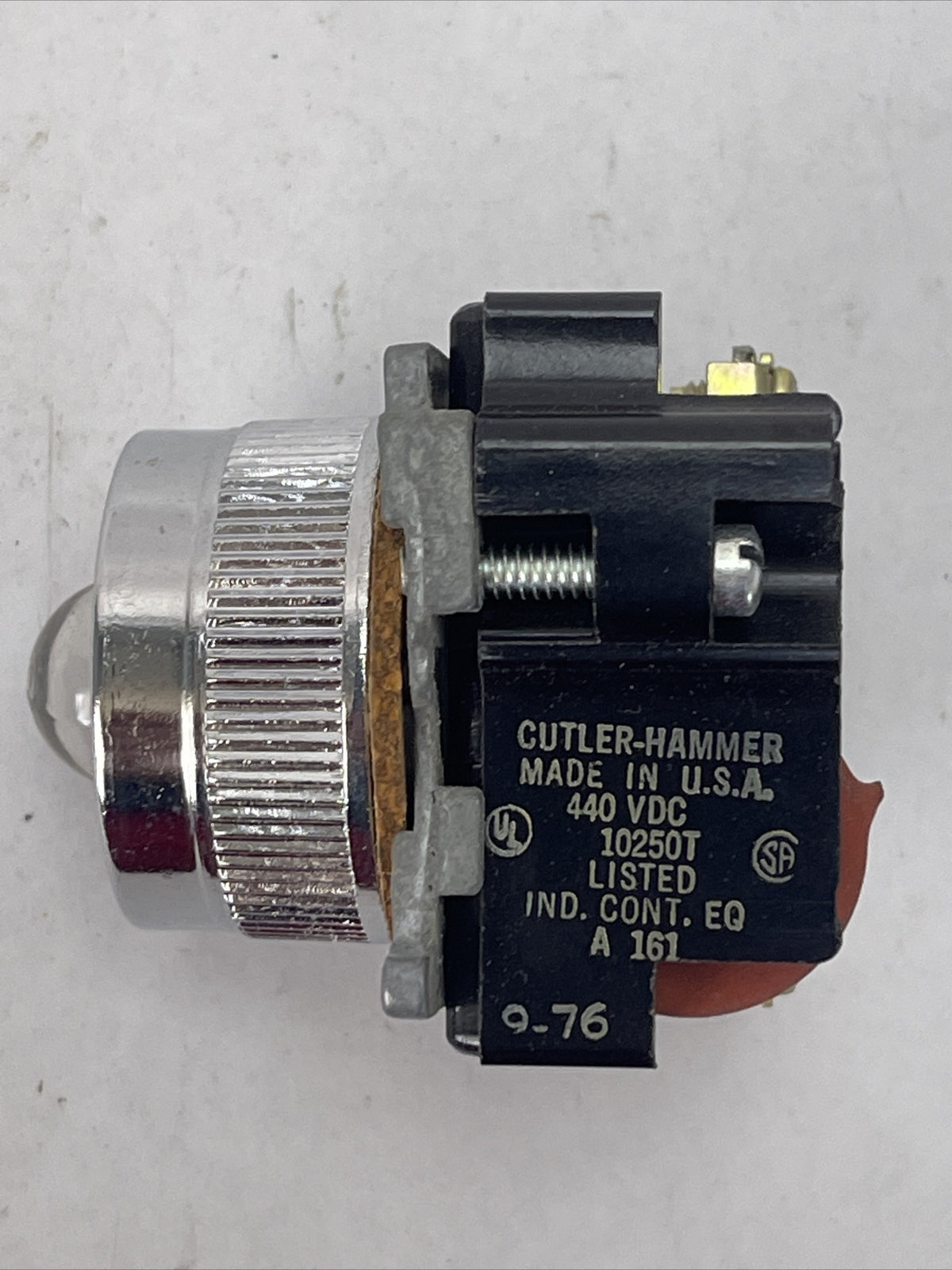 CUTLER HAMMER 10250T228 STD. IND. LIGHT 1 HOLE MTG. 440VDC