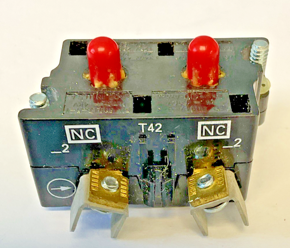 CUTLER HAMMER 10250T42 CONTACT BLOCK SER.D1 2 N.C. ***LOTOF3***