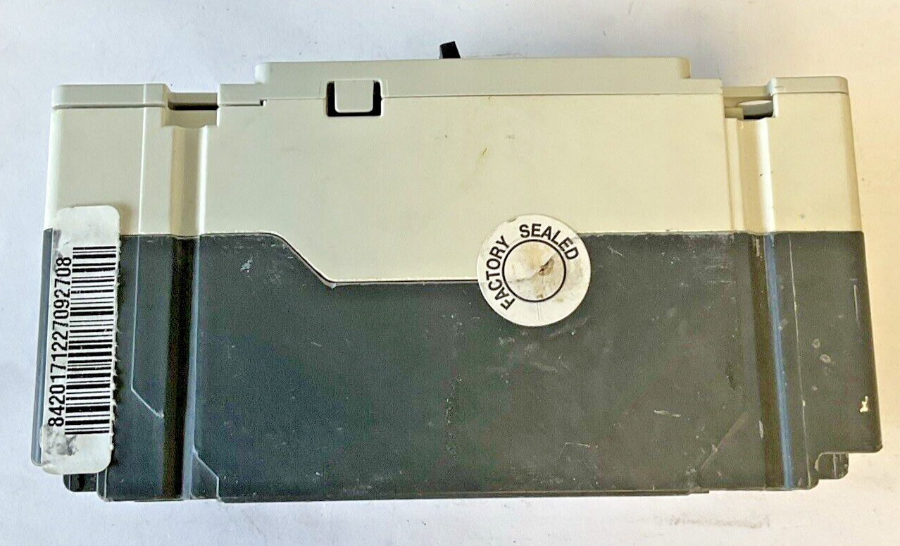 EATON EGB3015FFG CIRCUIT BREAKER 15AMPS 3POLE 250VDC 50/60HZ E125B