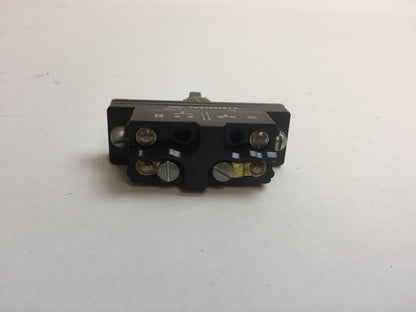 CUTLER HAMMER 10316H102A PUSH ROLLER OPERATOR WITH CONTACT BLOCK