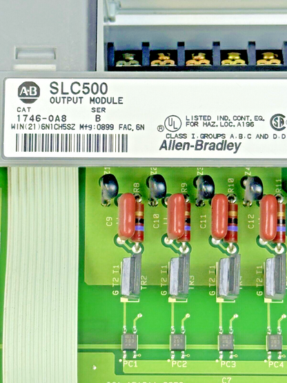 ALLEN-BRADLEY - 1746-OA8 SER. B - SLC OUTPUT MODULE - 1746-0A8