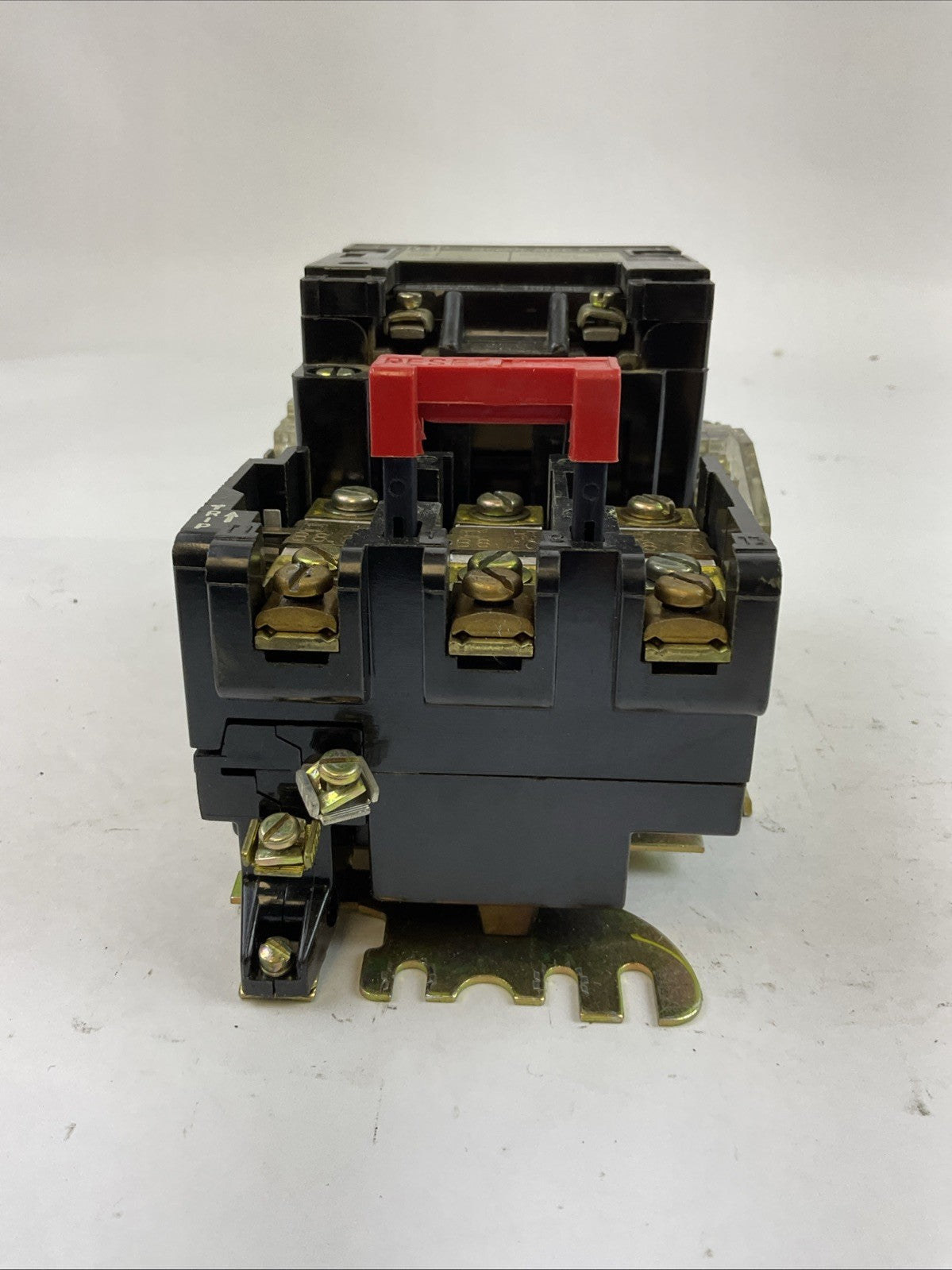 SQUARE D 8536SBG2 SIZE 0 STARTER 600VAC 5HP B8.20 HEATERS 31041-400-42 COIL 120V