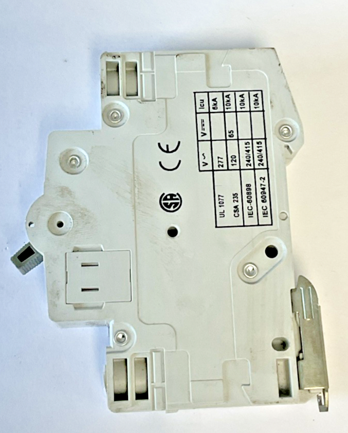 CUTLER HAMMER WMS1D02 CIRCUIT BREAKER 240VAC ***LOTOF2***