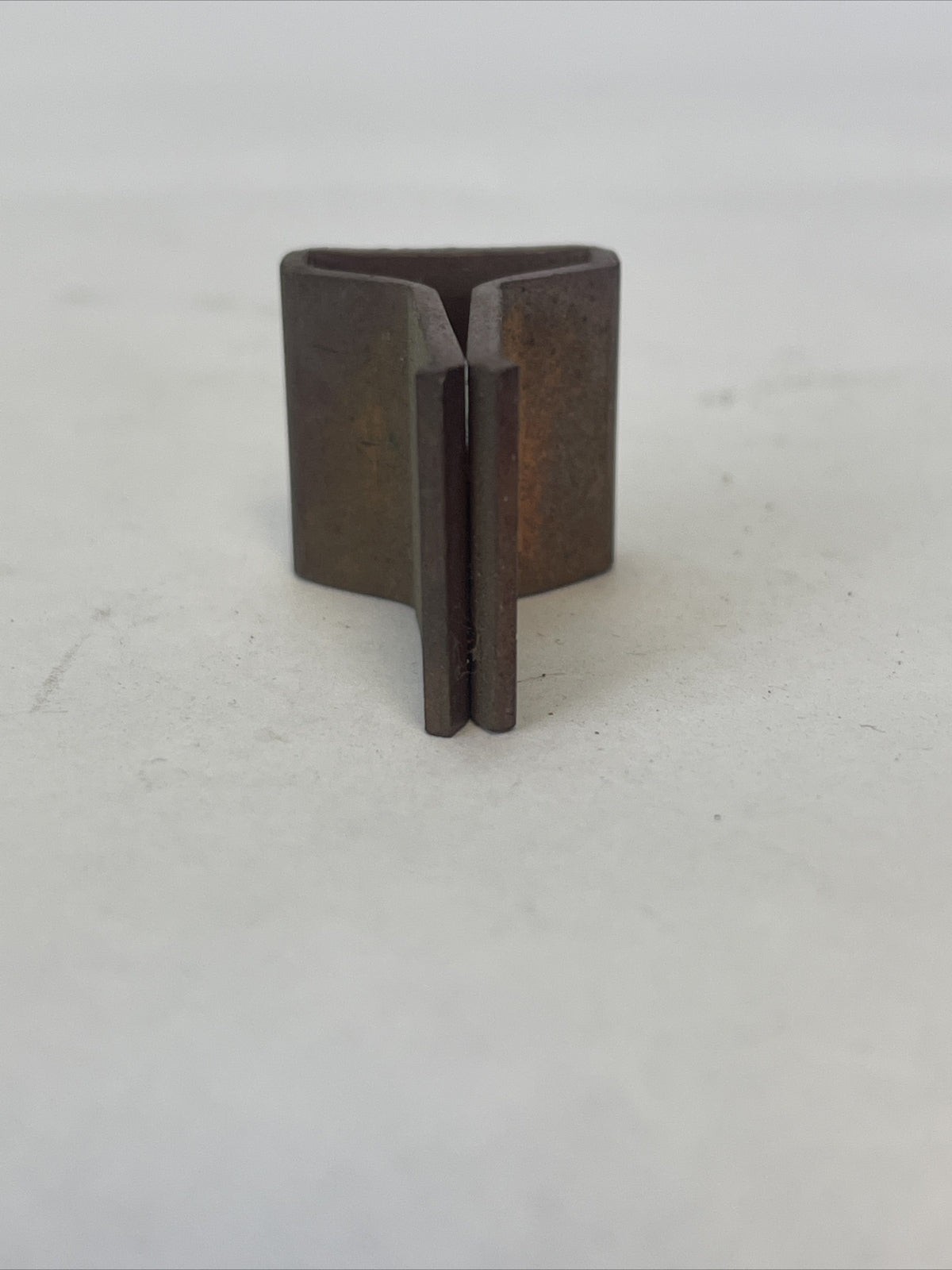 ILSCO C17 100A 250-600V FUSE CLIP (LOT OF 2)