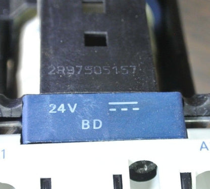 TELEMECANIQUE LP1 D3210BD - CONTACTOR  24VDC, 15kW/400V, 20HP/460V - NEW SURPLUS