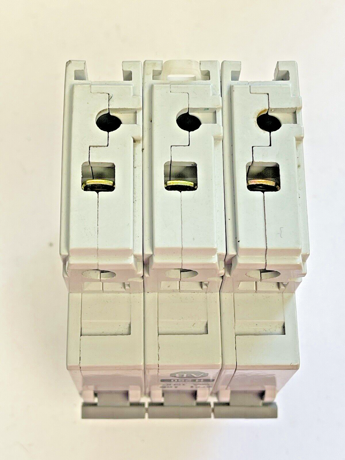 ALLEN BRADLEY -1492-CB3-MANUAL MOTOR CONTROLLER- 25 A, 15 HP, H250, 3 PH, 480VAC
