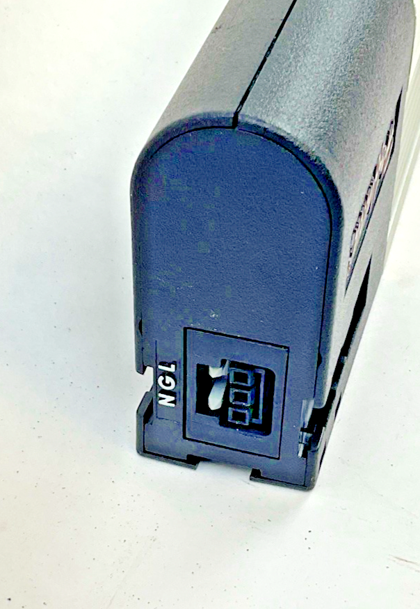 HOFFMAN LF120V18 INDUSTRIAL CONTROL PANEL/ENCLOSURE LIGHT 115VAC