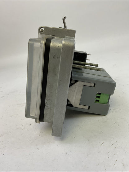 GRACE PORT INTERFACE P-P11R2-M3RF3 USB PANEL INTERFACE CONNECTOR 120VAC 5A