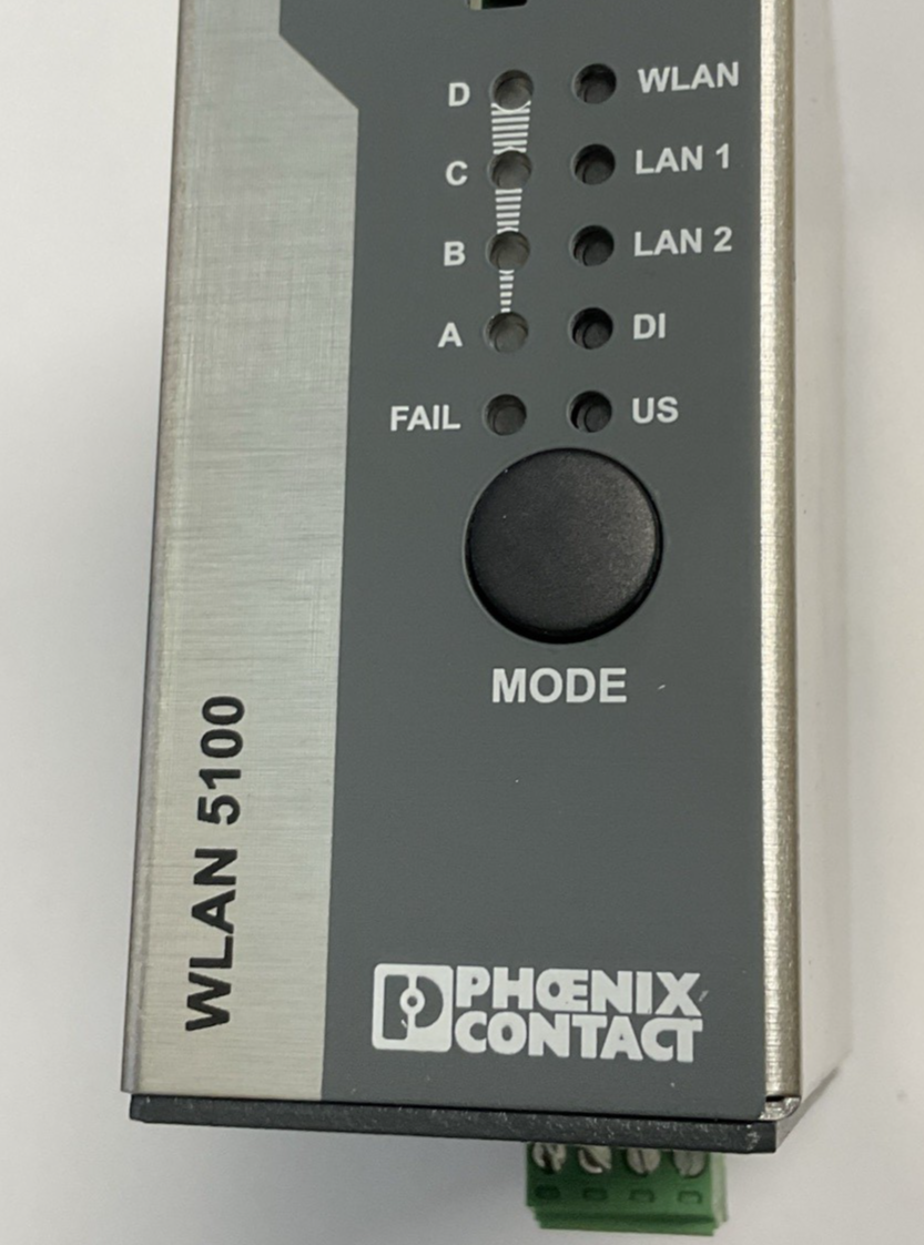 PHOENIX CONTACT WLAN 5100 WIRELESS SWITCH MODULE 32VDC HW:07 W/ 3 CONNECTORS