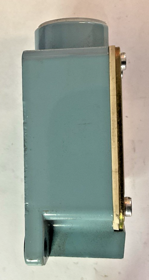 TELEMECANIQUE ZCKL1 LIMIT SWITCH BODY 240V 3A