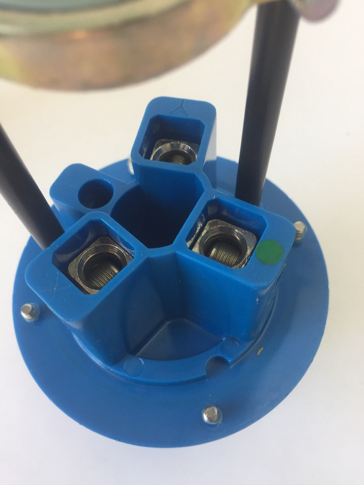 HUBBELL 360P6 PLUG 60AMP 250VAC 2POLE 3-WIRE GROUNDING