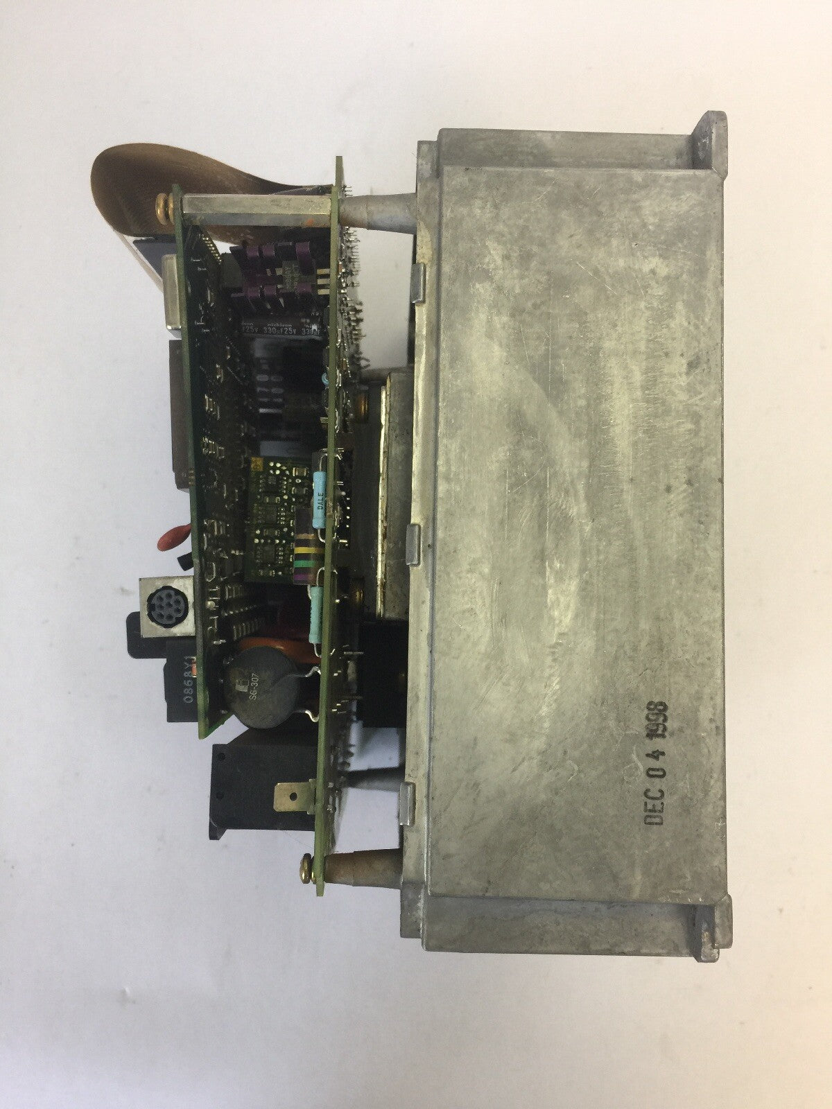ALLEN BRADLEY 1305-BA06A AC DRIVE INPUT 380-460V 5.8A OUTPUT 380-460V 6.0A 3HP