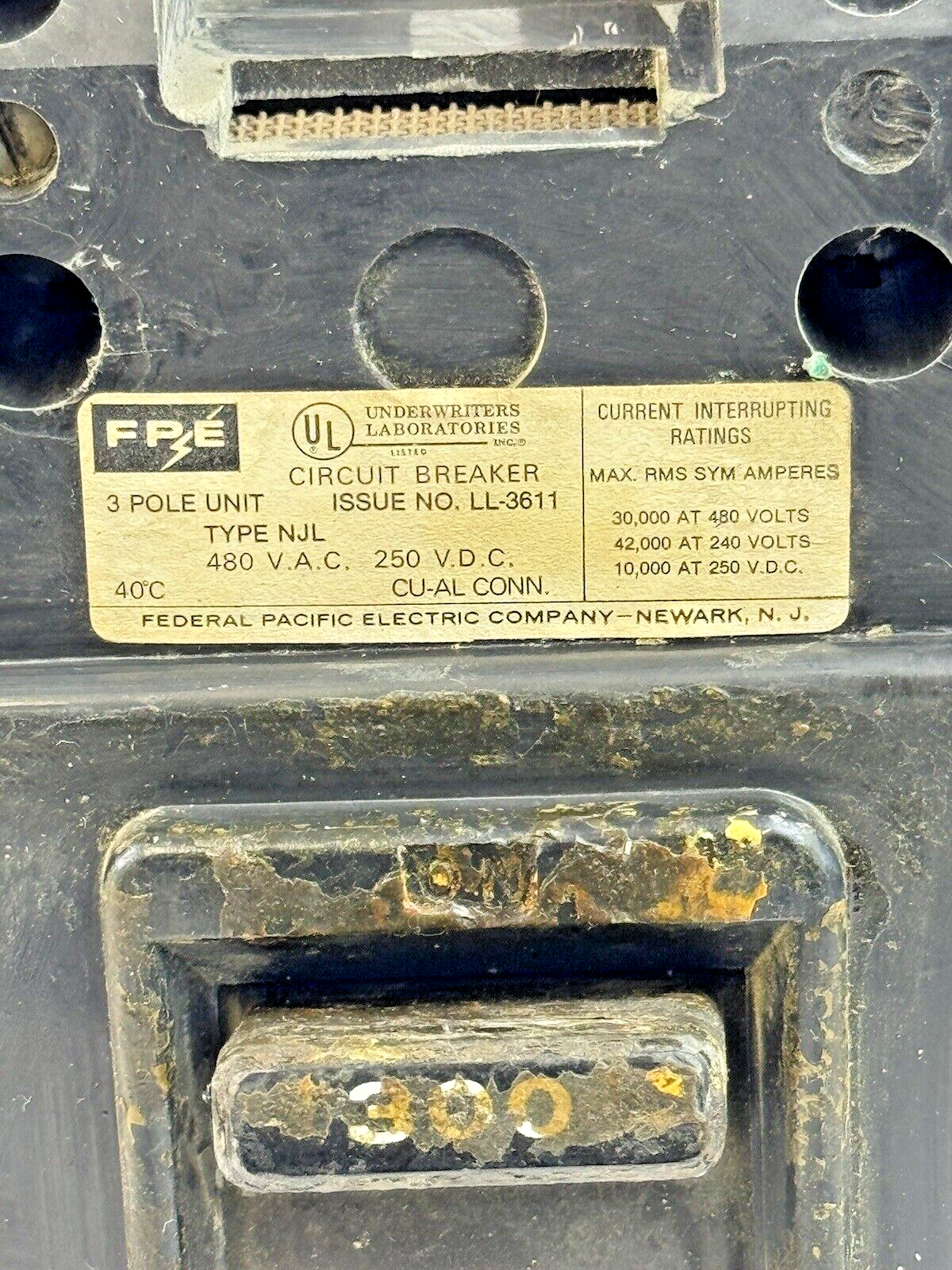 FPE - NJL431300 - MAGNETIC TRIP MOLDED CIRCUIT BREAKER - 300 A, 3 POLE, 480 VAC
