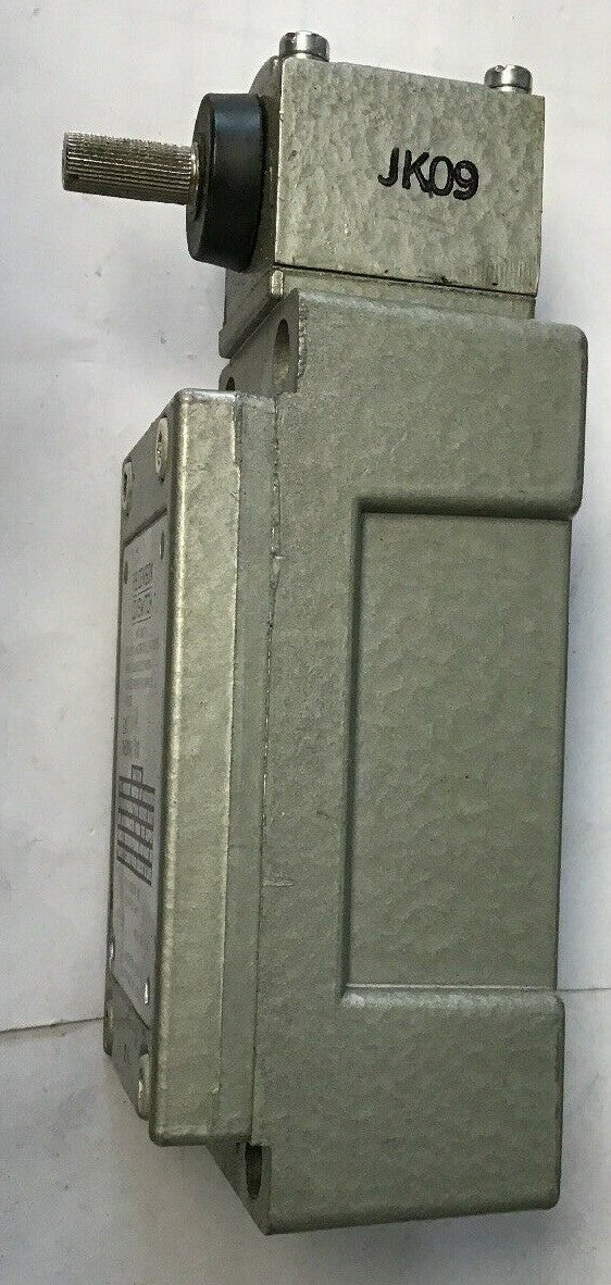 GOULD EX4 JK09 R.B.DENISON LOXSWITCH NEMA B300