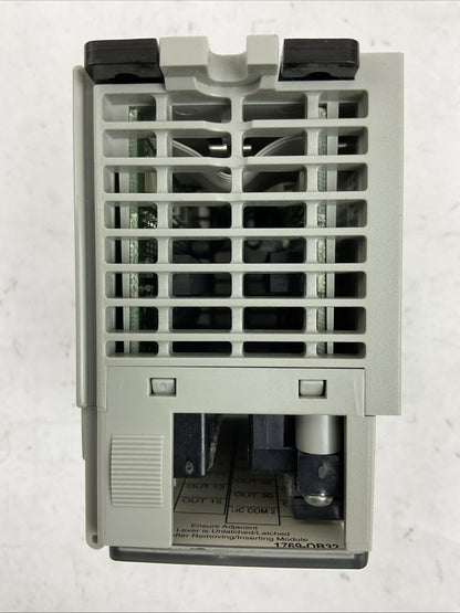 ALLEN BRADLEY 1769-OB32 SER A F/W REV 3.1 DIR/VER 95320754/04 32PT 20.4-26.4VDC