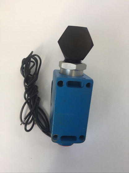 XERCON LS-4W 120VAC EYE-BALL LIGHT SOURCE