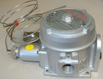 RAYCHEM / CHEMELEX AMC-2H THERMOSTAT / TEMPERATURE CONTROL /  NEW SURPLUS