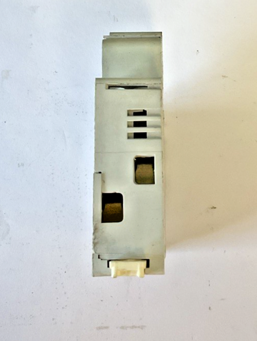 LEGRAND 05818 FUSE HOLDER 10 x 38 100KA 500VAC  ***LOTOF3***