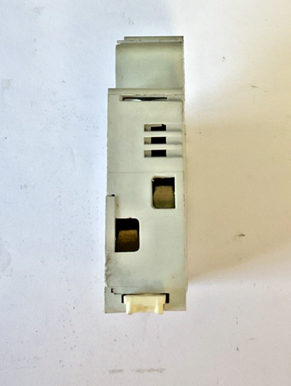 LEGRAND 05818 FUSE HOLDER 10 x 38 100KA 500VAC  ***LOTOF3***