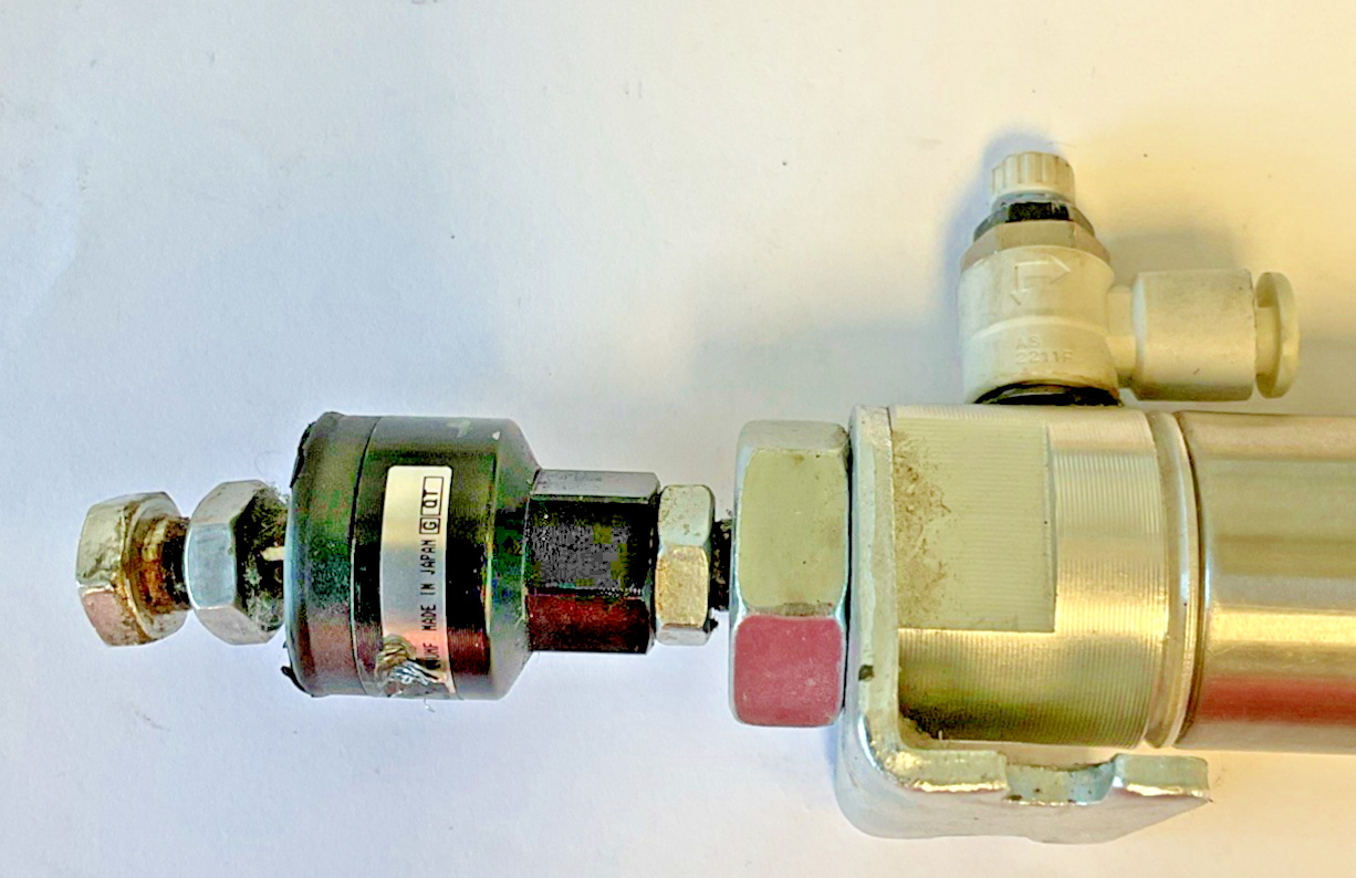 SMC NCDME106-0650-K59L CYLINDER AIR 250PSI 1.70MPA