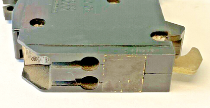 SQUARE D QOT1515 CIRCUIT BREAKER 15A 2POLE 120/240VAC