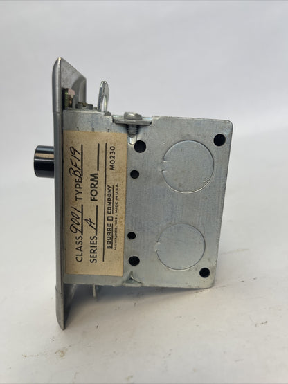 SQUARE D 9001 BF-19 START STANDARD DUTY PUSH-BUTTON STATION 600 VAC/VDC SERIES A
