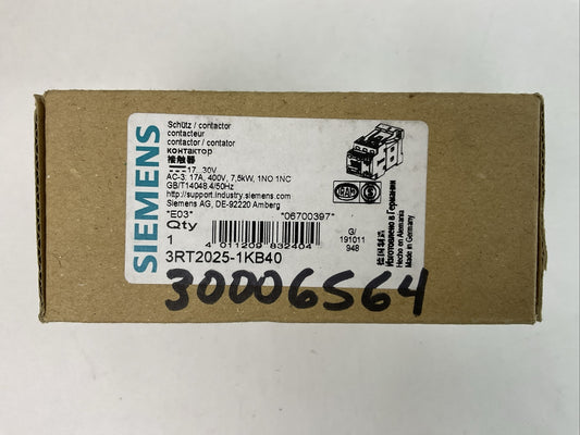 SIEMENS 3RT2025-1KB40 CONTACTOR AC-3 17A 400V 7,5kW 1NO 1NC COIL 17...30VDC