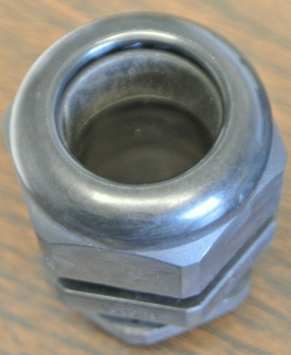 LOT of 3 / HUMMEL RD29NA-BK-NM DOME CAP NON-METALLIC CABLE GLAND / NEW / 1" NPT