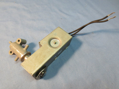 HONEYWELL RP417A1009-1 120VAC SOLENOID VALVE 50PSI, 5.7W