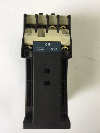TELEMECANIQUE CA3DN31 CONTACTOR 600VAC  COIL 24V