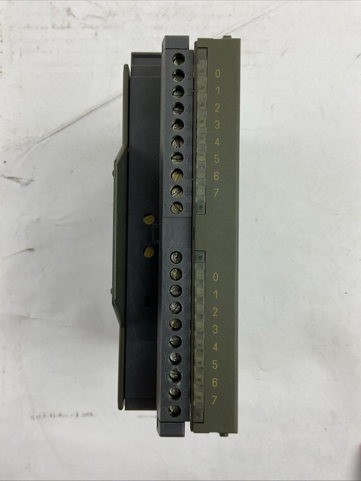 SIEMENS 1P 6ES7 321-1FH00-0AA0 16 DIGITAL INPUT 120/230VAC