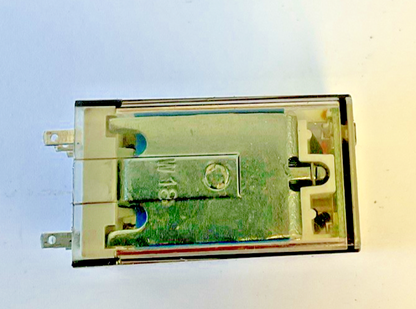 ALLEN BRADLEY 700-HC22Z24-4 W/ 700-HC22Z24 RELAY 24VDC 10A SER.A  ***LOTOF5***
