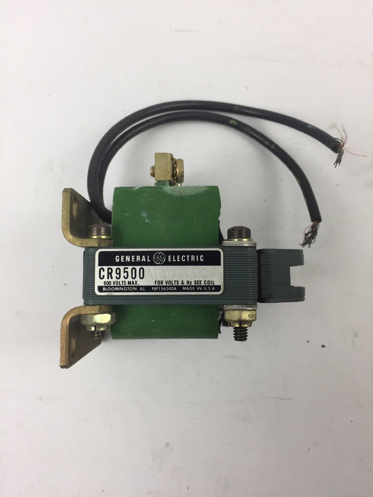 GE CR9500A100A100A SOLENOID 415V 50HZ PULL TYPE END MTG