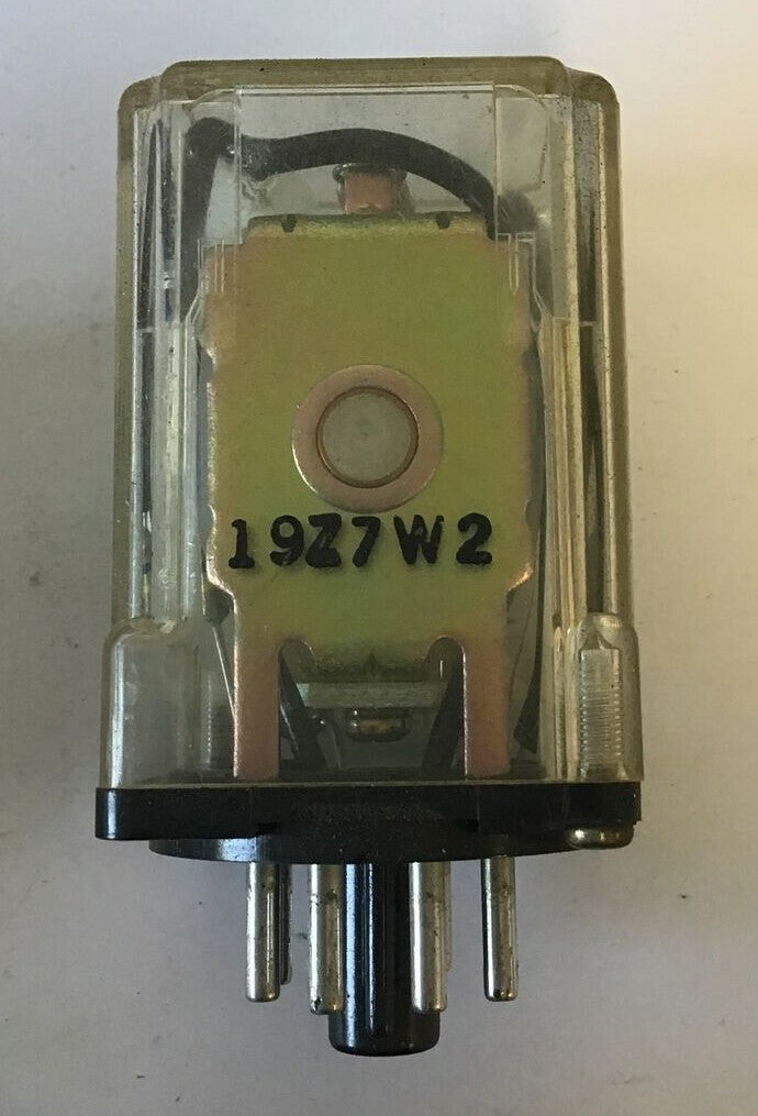 OMRON MK2EPN-UA-AC120 RELAY 10A 230VAC/28VDC ***LOTOF4***