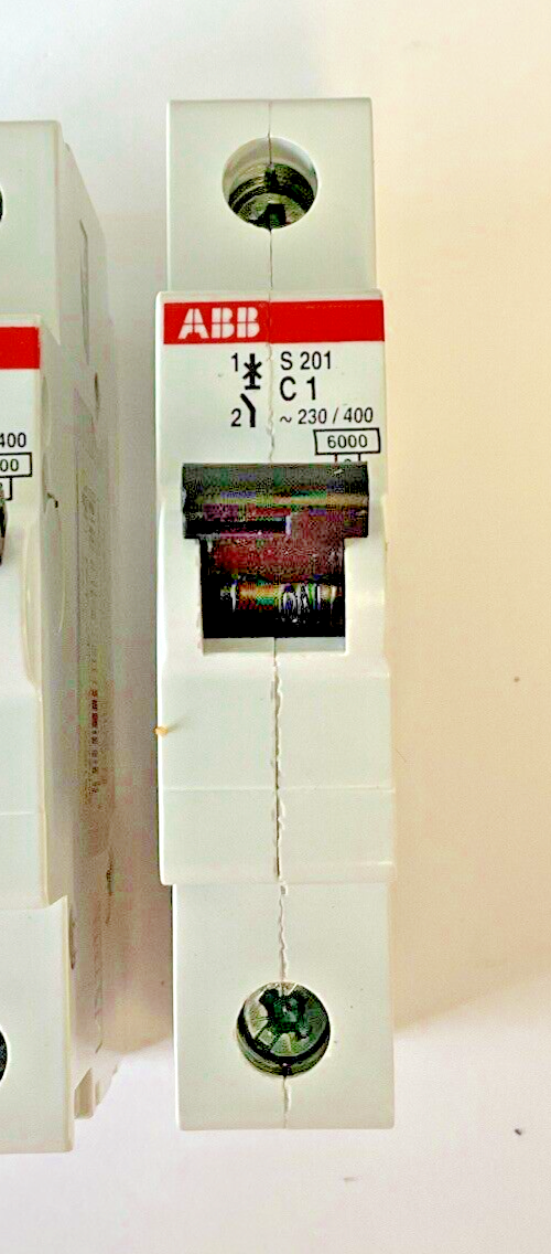 ABB 2CDS251001R0024(2) C2, 2CDS251001R0014 C4 CIRCUIT BREAKER 230/400V *LOTOF3*