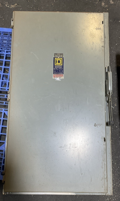 SQUARE D H365 FUSIBLE SAFETY SWITCH TYPE 1 SERIES E1 400A 600VAC 3PH MAX 350HP