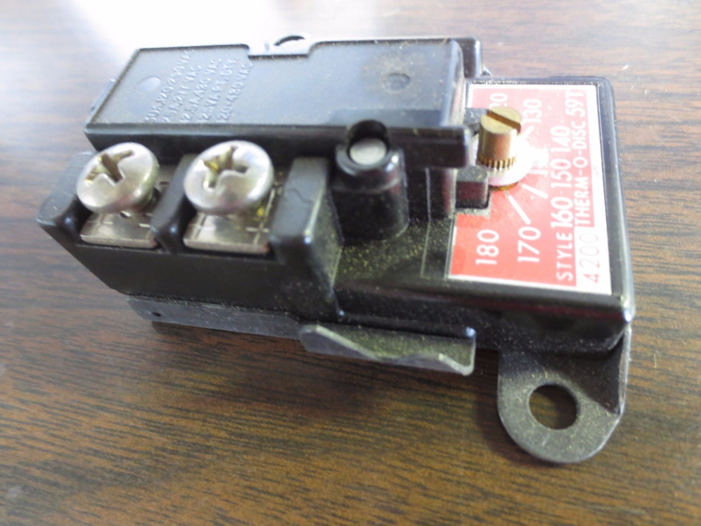 A O SMITH 4995 - THERMOSTAT, STYLE 4200 - SINGLE POLE, SINGLE THROW 120-480VAC