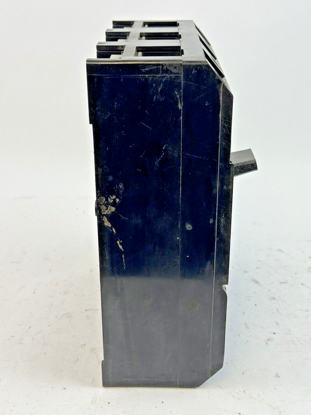 ITE - ET5905 - MOLDED CASE ET-225 FRAME CIRCUIT BREAKER - 175 A, 3 POLE, 600 VAC